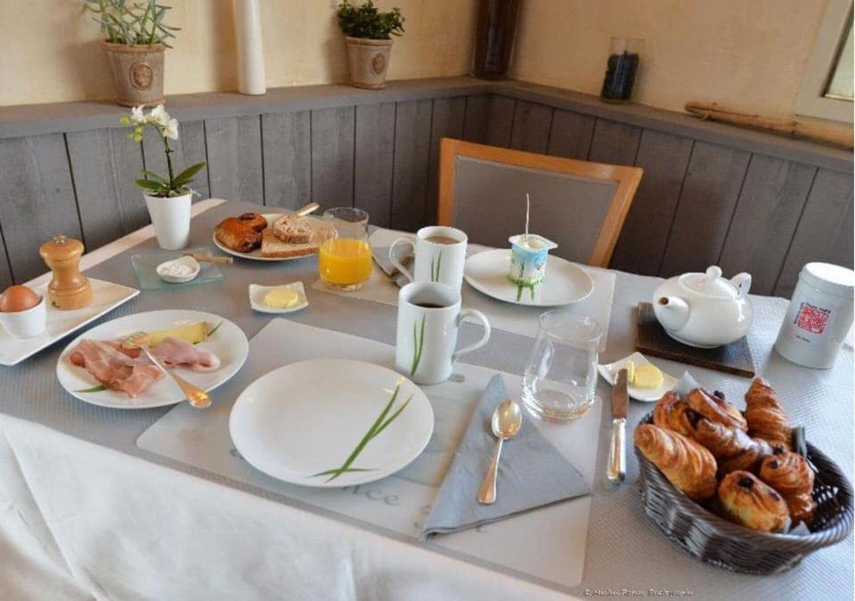 Daily buffet breakfast (EUR 15 per person)