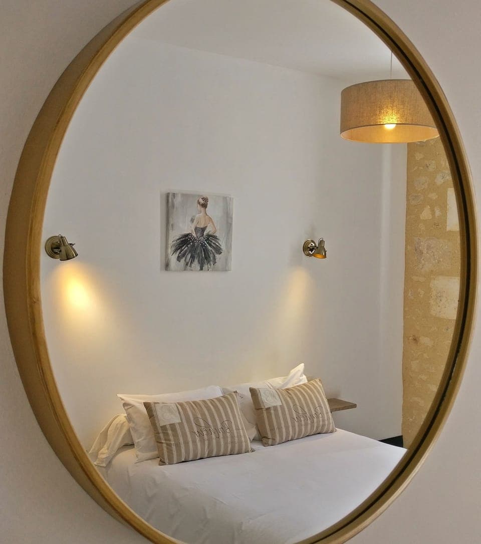 Deluxe Cottage, Multiple Bedrooms, Accessible, Garden View (Gite de charme) | Individually decorated, individually furnished, blackout drapes