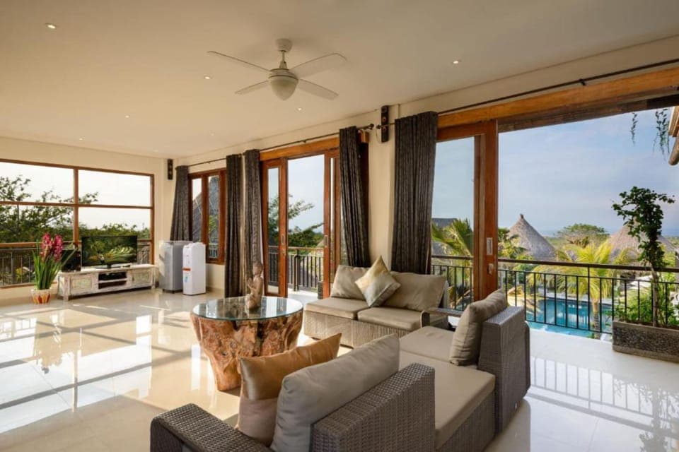 Deluxe Double Room, Balcony | Free WiFi, bed sheets