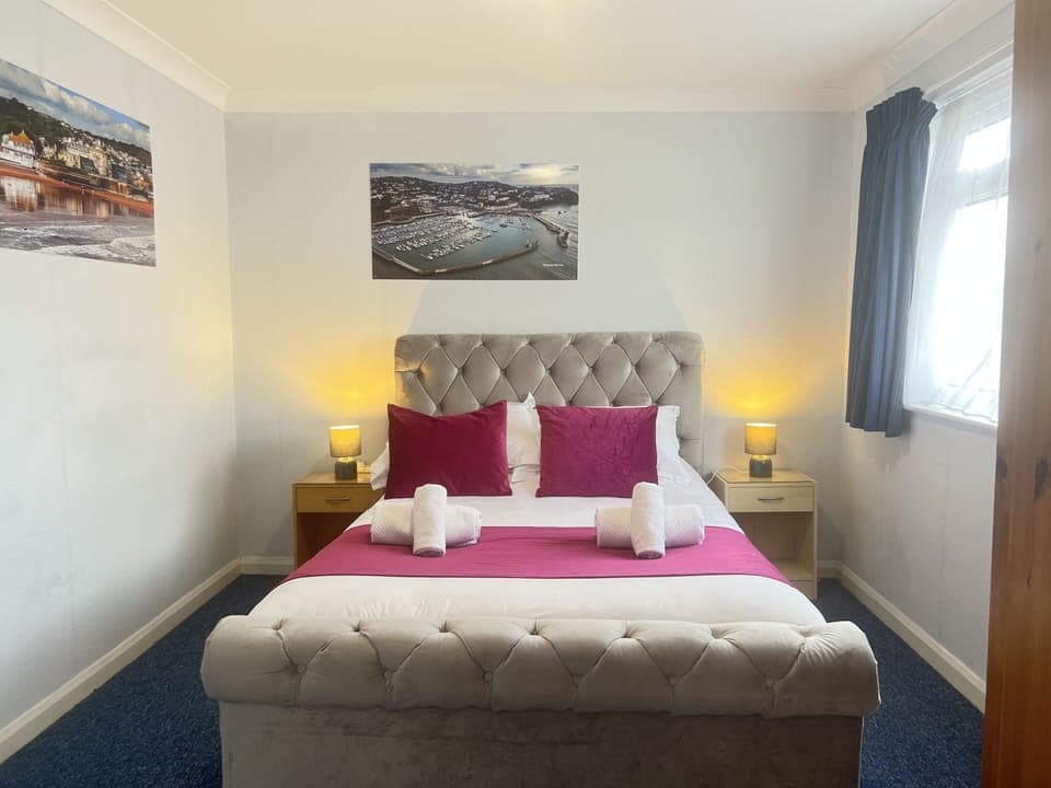 Twin Room (17) | Free WiFi, bed sheets