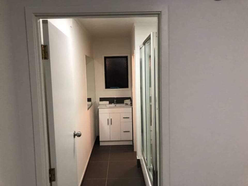 Rainfall showerhead, free toiletries, hair dryer, towels