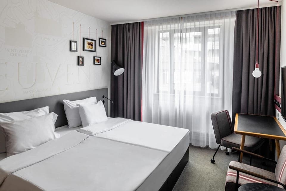 Standard Room (Penta) | Premium bedding, minibar, in-room safe, individually decorated