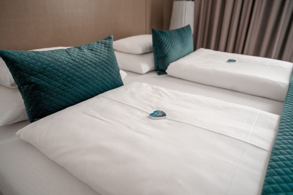 Double Room | Minibar, in-room safe, desk, blackout drapes