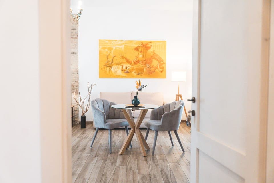 Superior Room | Minibar, in-room safe, desk, blackout drapes