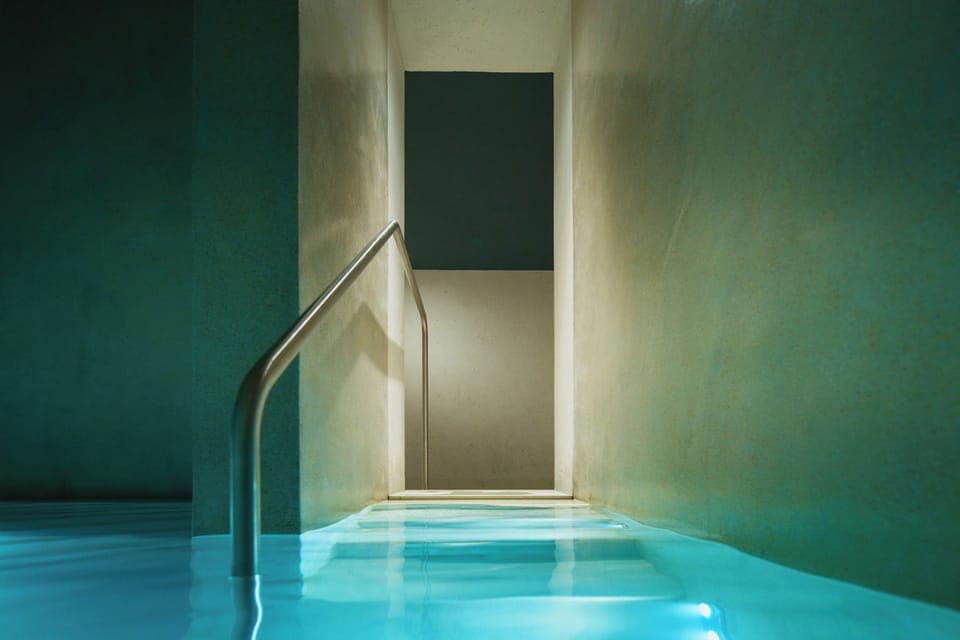 Couples treatment rooms, sauna, hot tub, steam room, Turkish bath