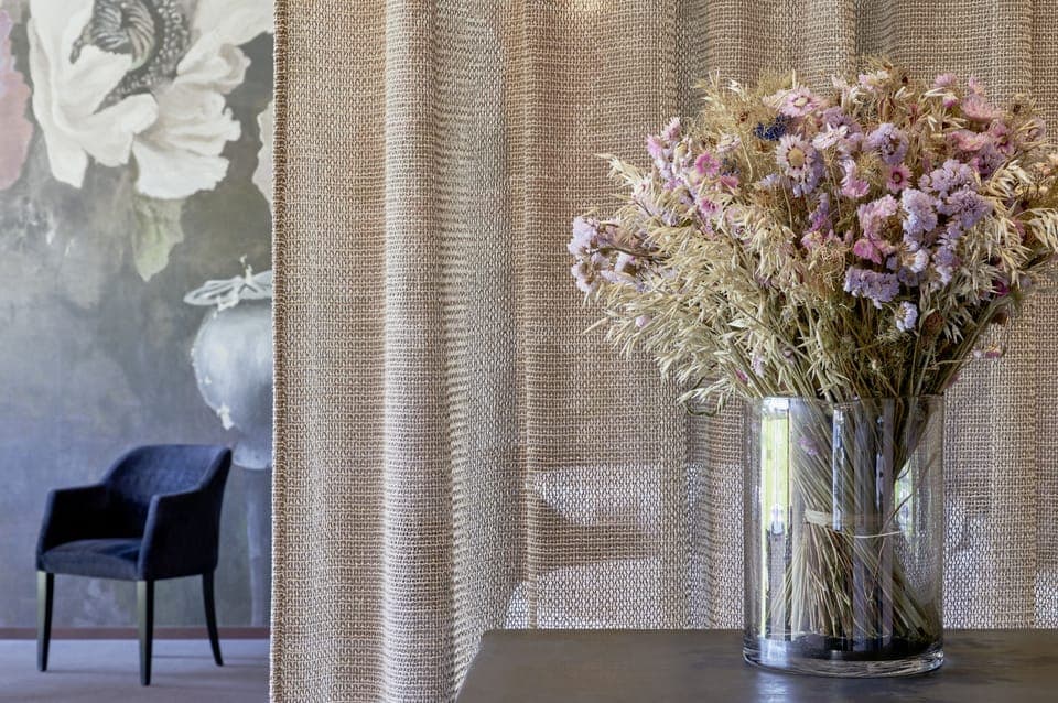 2 restaurants, lunch, dinner served; French cuisine