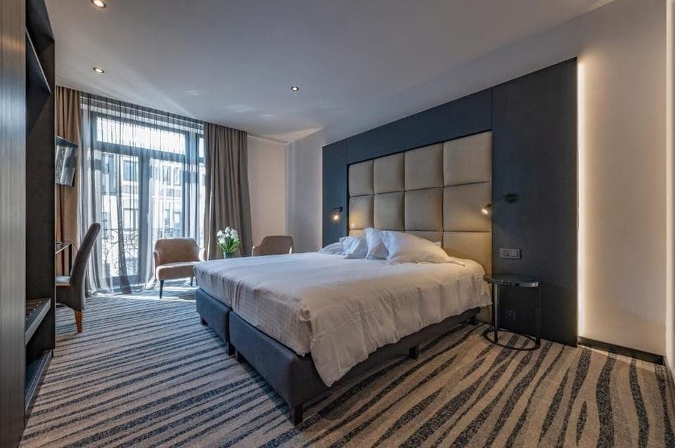 Superior Room | Premium bedding, minibar, desk, soundproofing
