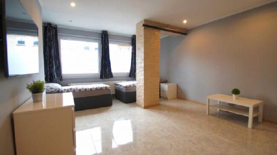 Apartment (Cleaning Fee EUR 80) | 3 bedrooms, desk, iron/ironing board, free WiFi