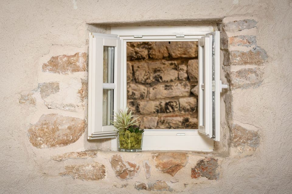 Junior Suite | Minibar, in-room safe, desk, blackout drapes