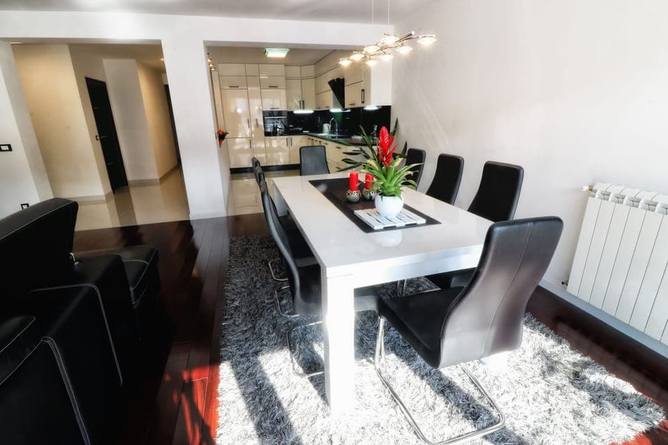 Superior Apartment, Ground Floor | In-room dining