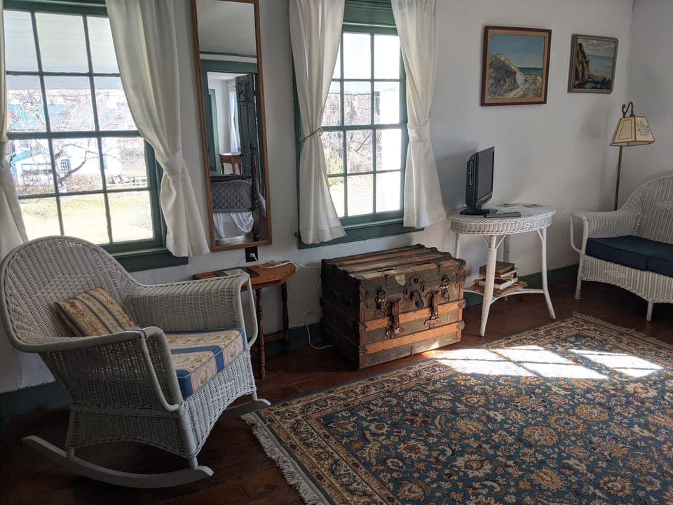 Family Suite | Living area | Flat-screen TV, DVD player, toys