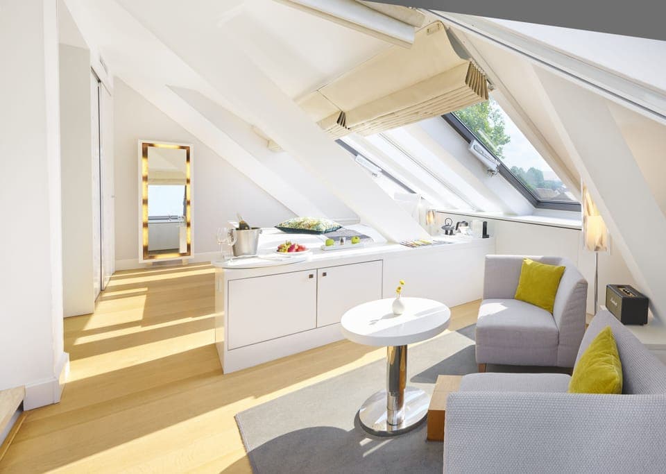 Premium bedding, free minibar, in-room safe, desk