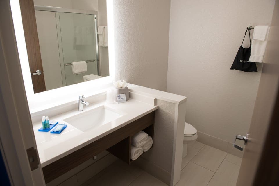 Eco-friendly toiletries, towels