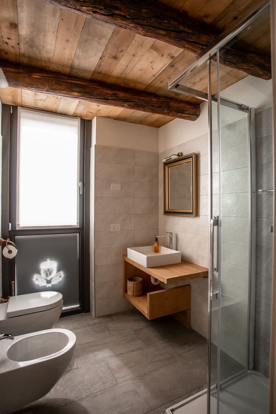 Superior Room | Bathroom | Towels