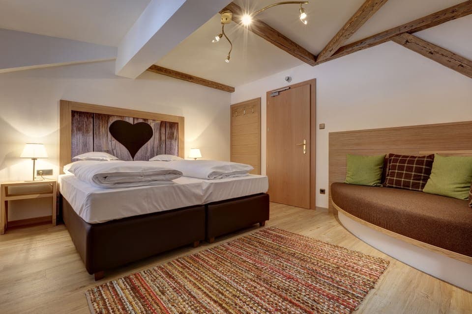 Double Room | Soundproofing, free WiFi, bed sheets