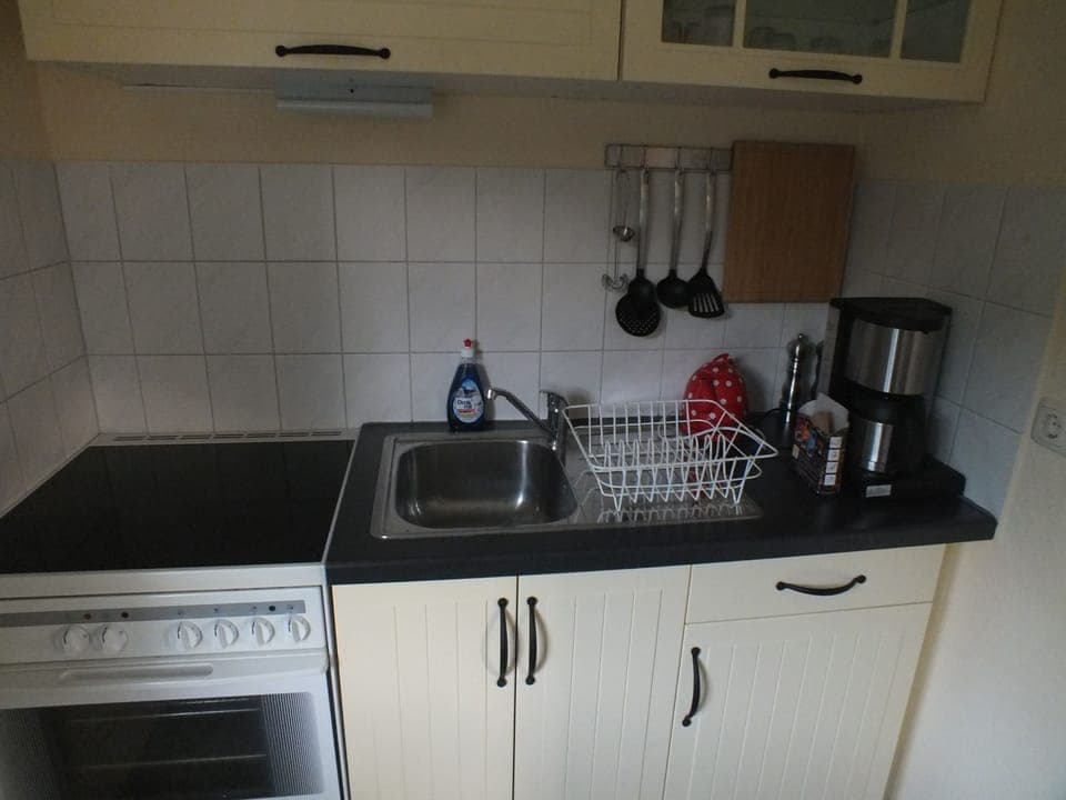 Duplex | Private kitchen | Fridge, oven, stovetop, electric kettle