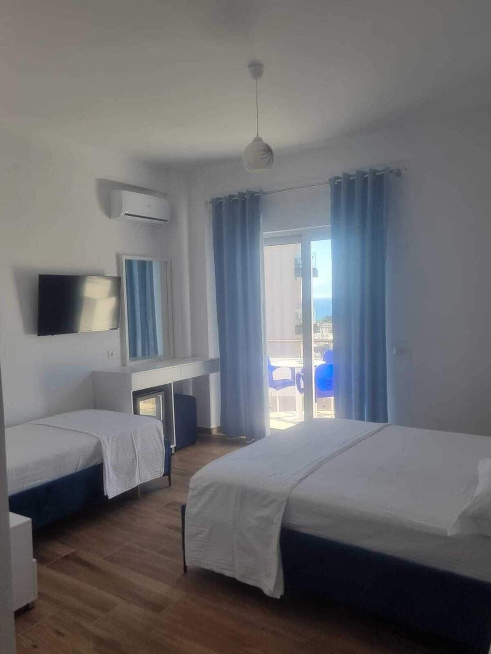 Triple Room, Balcony | Premium bedding, desk, blackout drapes, soundproofing