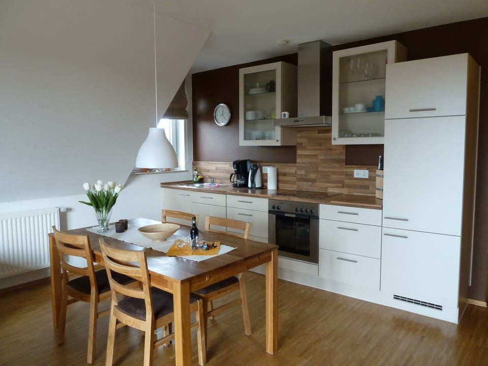 Apartment, 2 Bedrooms, Balcony, Beachfront (On Top of Rate 79 Euro cleaning fee) | In-room dining