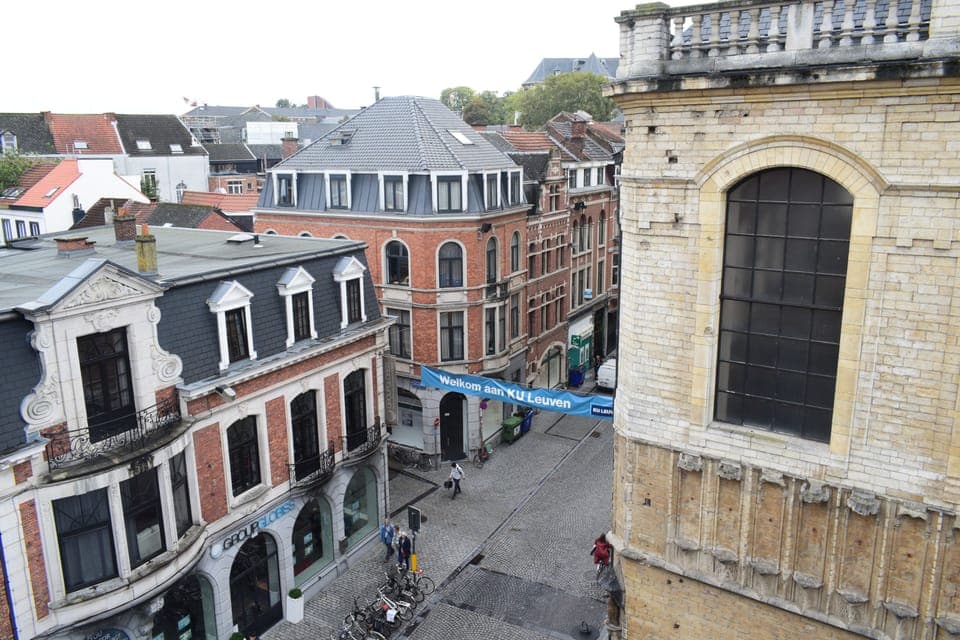 Basic Twin Room | Street view