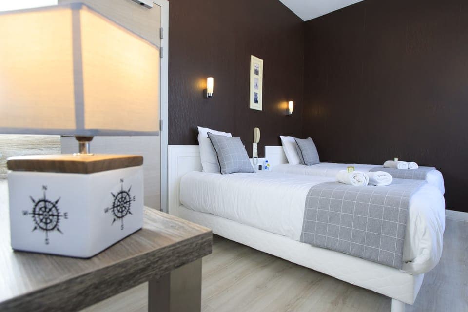 Standard Room, 2 Twin Beds | Desk, free WiFi