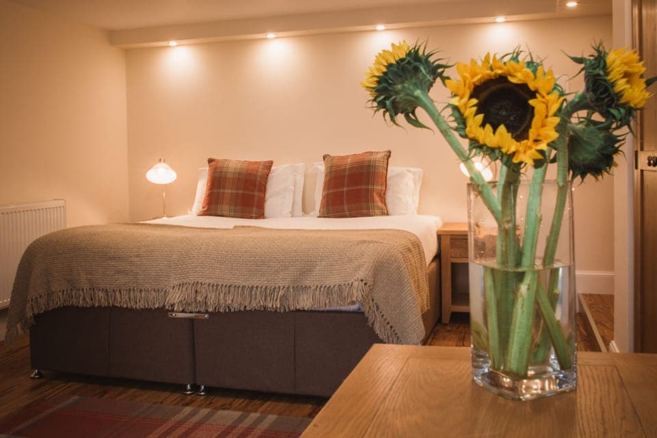 1 bedroom, premium bedding, in-room safe, desk