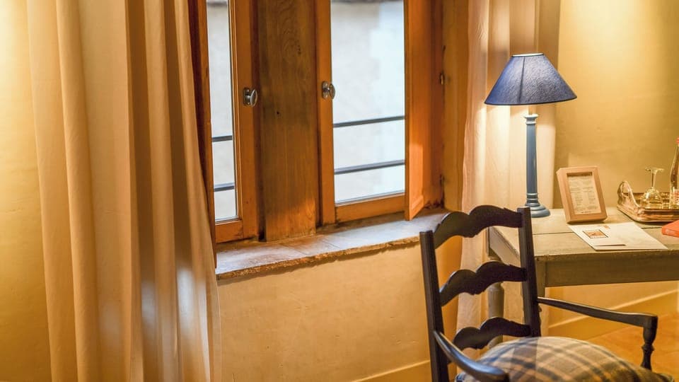 Tradition Lits Jumeaux | Premium bedding, Select Comfort beds, in-room safe