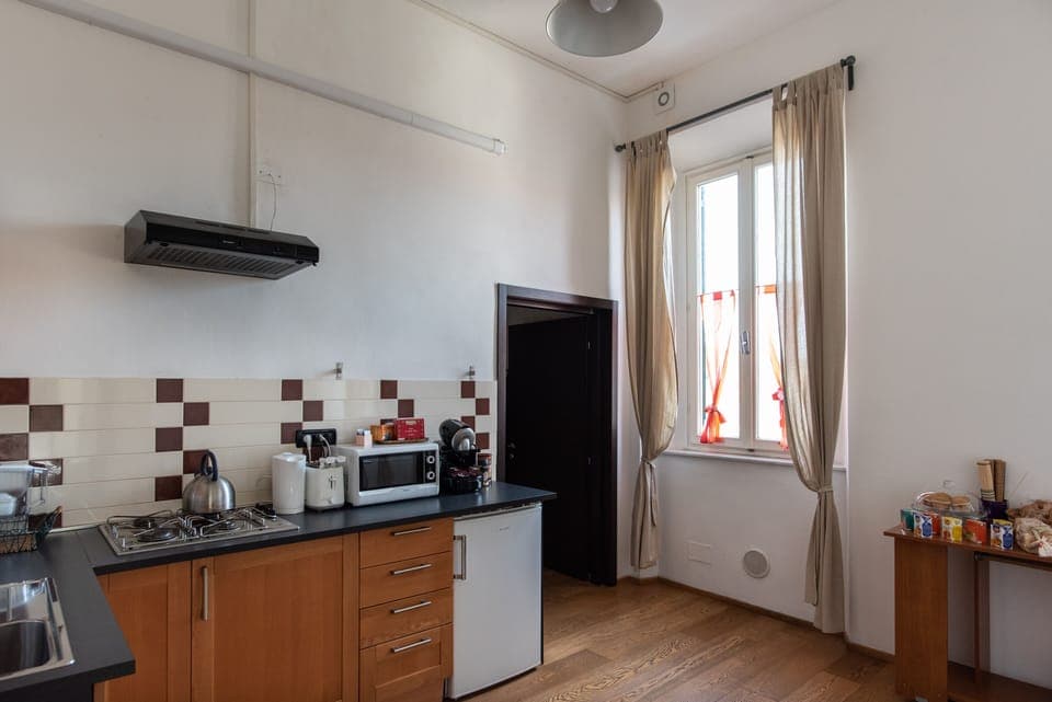 Free daily self-serve breakfast