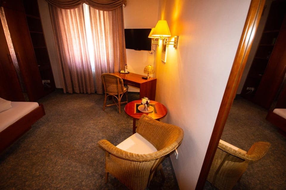 Free WiFi, bed sheets