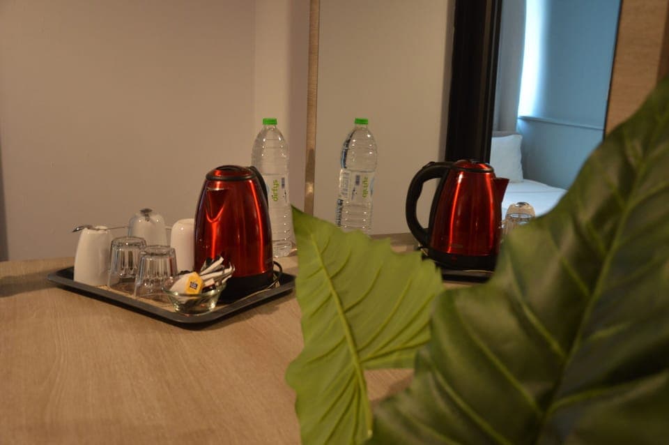 Suite, 2 Bedrooms, Balcony, Sea View | Living area | Flat-screen TV