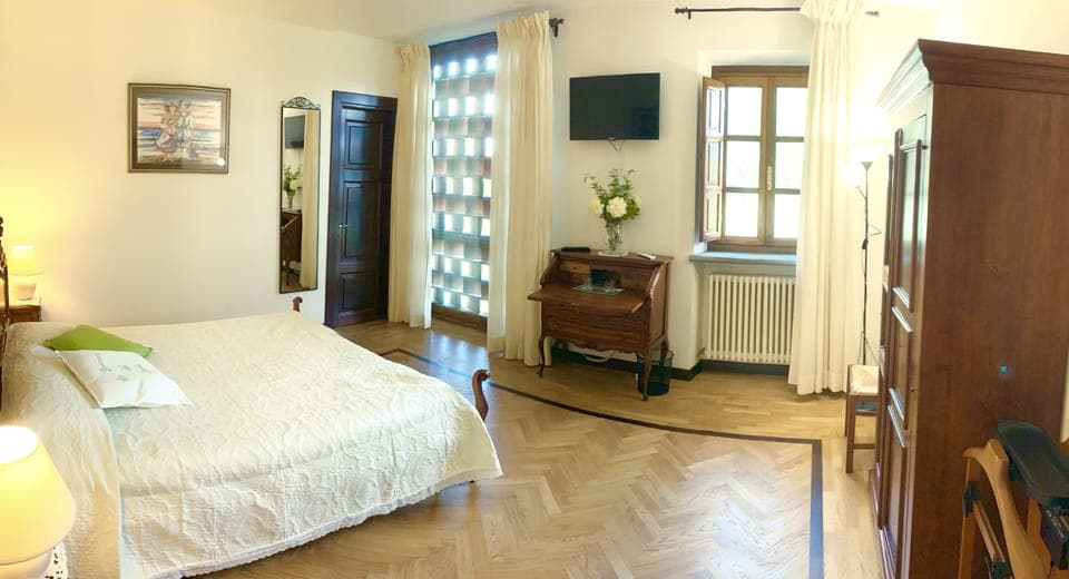 Double or Twin Room, Jetted Tub | Blackout drapes, free WiFi, bed sheets