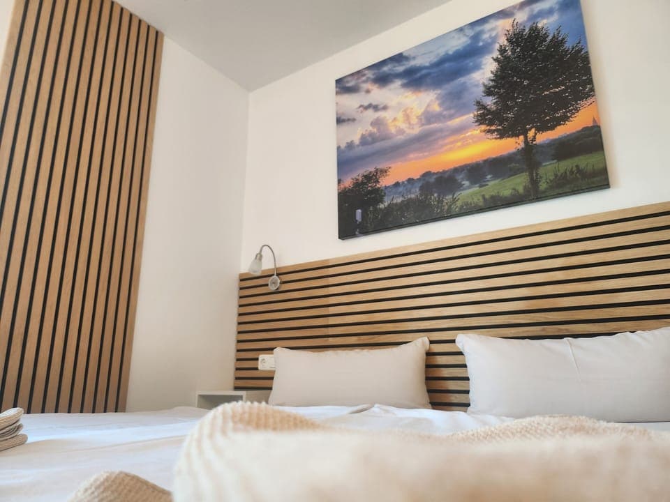 Double or Twin Room | Free WiFi, bed sheets