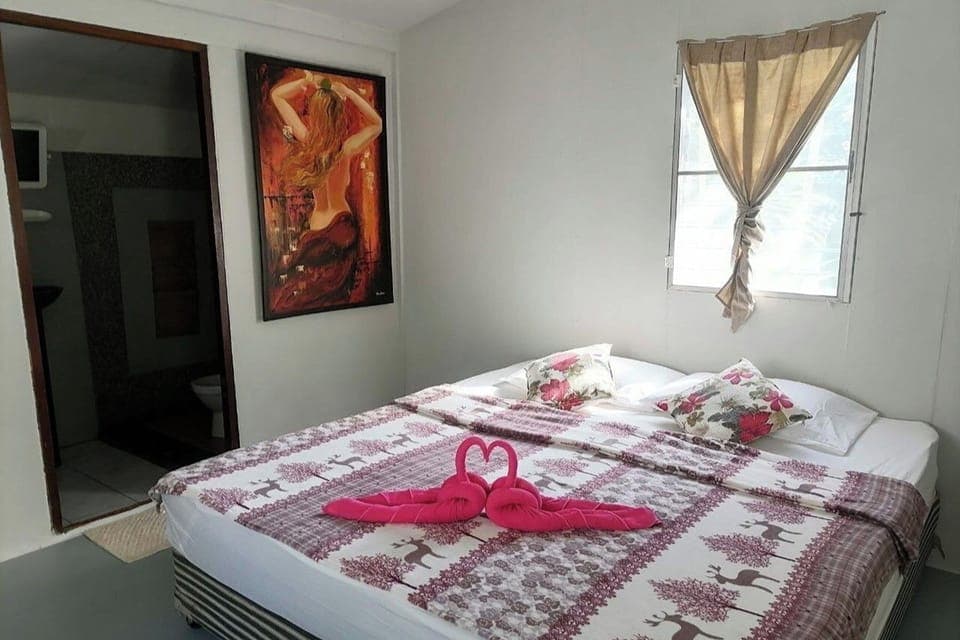 One Bedroom Chalet (Fan) | Desk, free WiFi, bed sheets