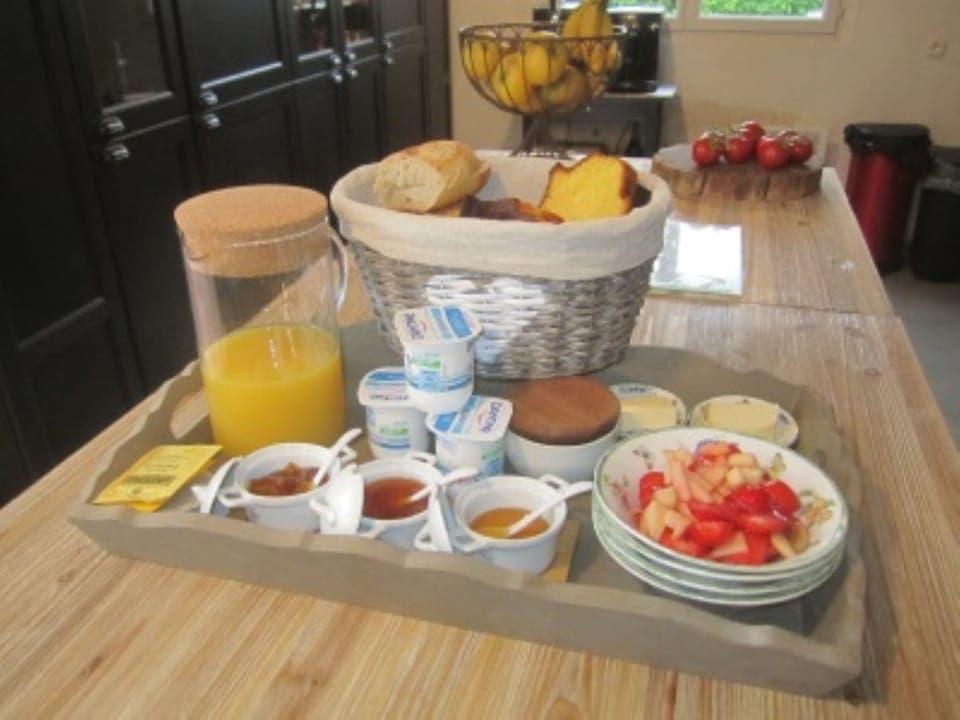 Free daily continental breakfast