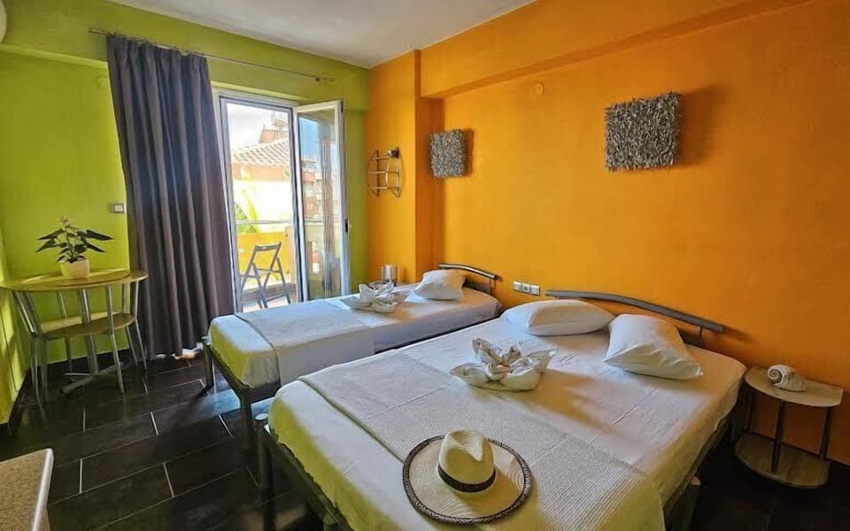 Triple Room | In-room safe, desk, soundproofing, free cribs/infant beds