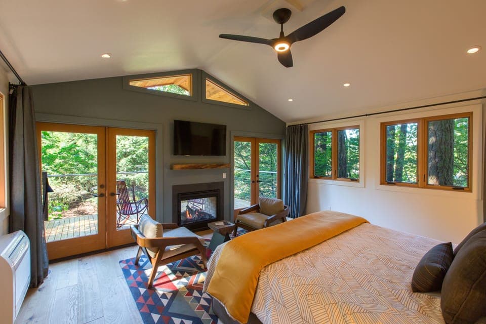 Tree House (Spruce) | Premium bedding, desk, blackout drapes, soundproofing