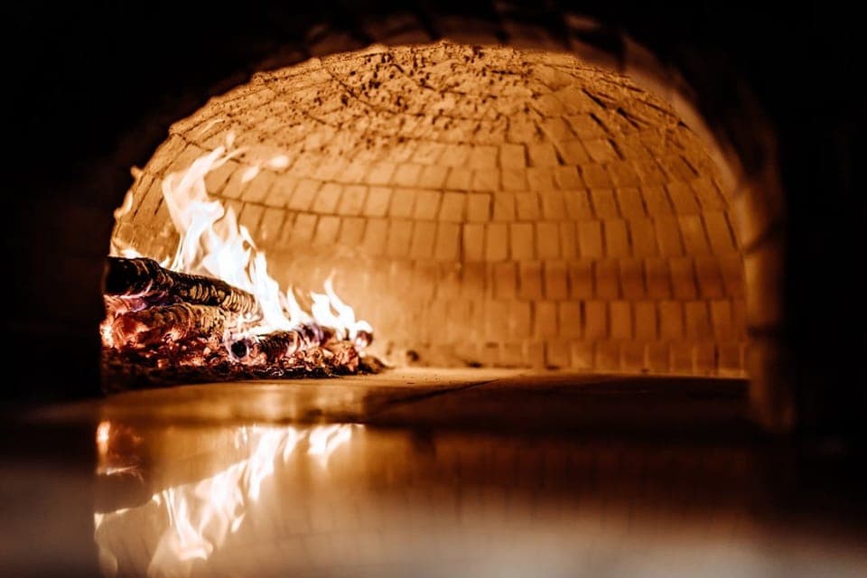 2 restaurants, breakfast, lunch, dinner served; Italian cuisine