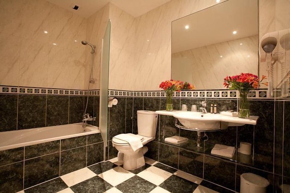 Exclusive Double Room | In-room safe, soundproofing, free WiFi