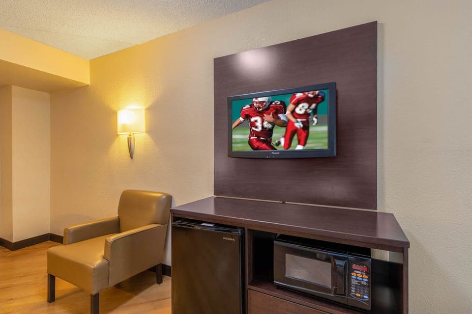 Desk, blackout drapes, free cribs/infant beds, free WiFi