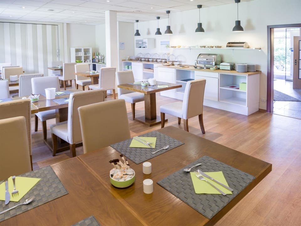 Daily buffet breakfast (EUR 14.5 per person)