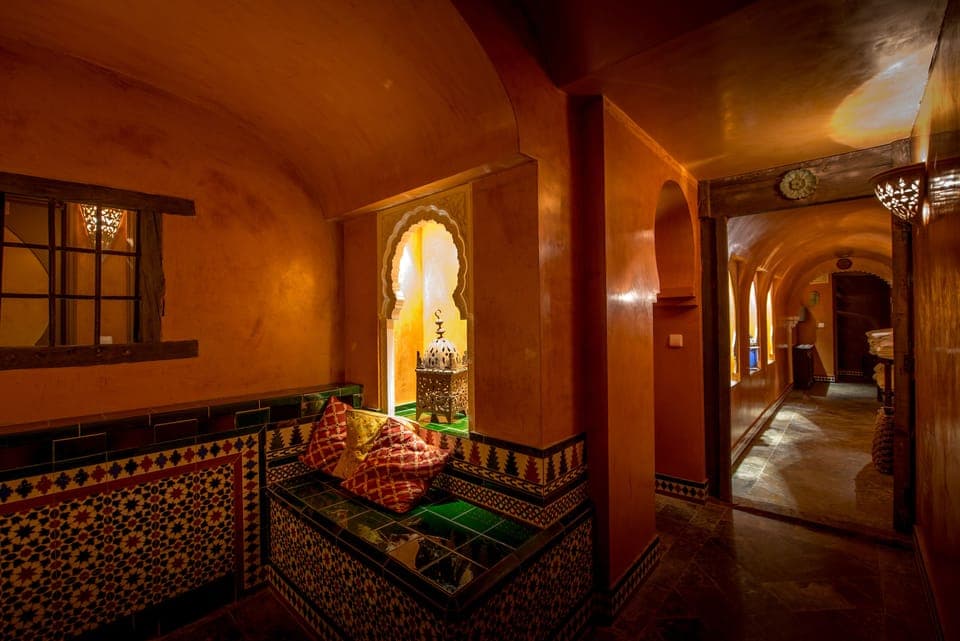 Sauna, hot tub, steam room, massages