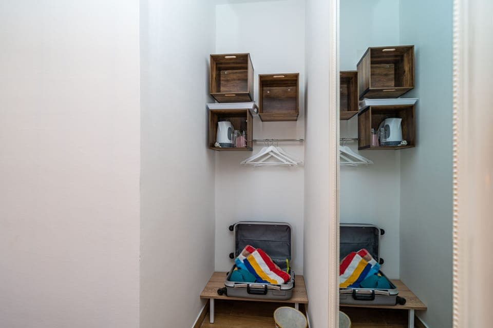 Basic Room, Garden View | Soundproofing, iron/ironing board, free WiFi, bed sheets