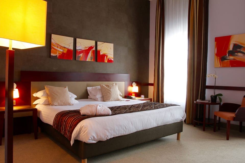 Superior Double Room | Premium bedding, minibar, in-room safe, desk