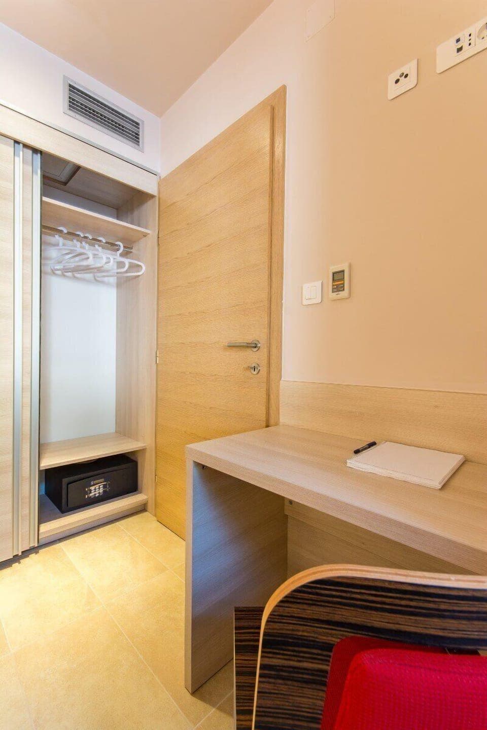 Apartment, Pool Access, Sea View | 1 bedroom, in-room safe, desk, laptop workspace