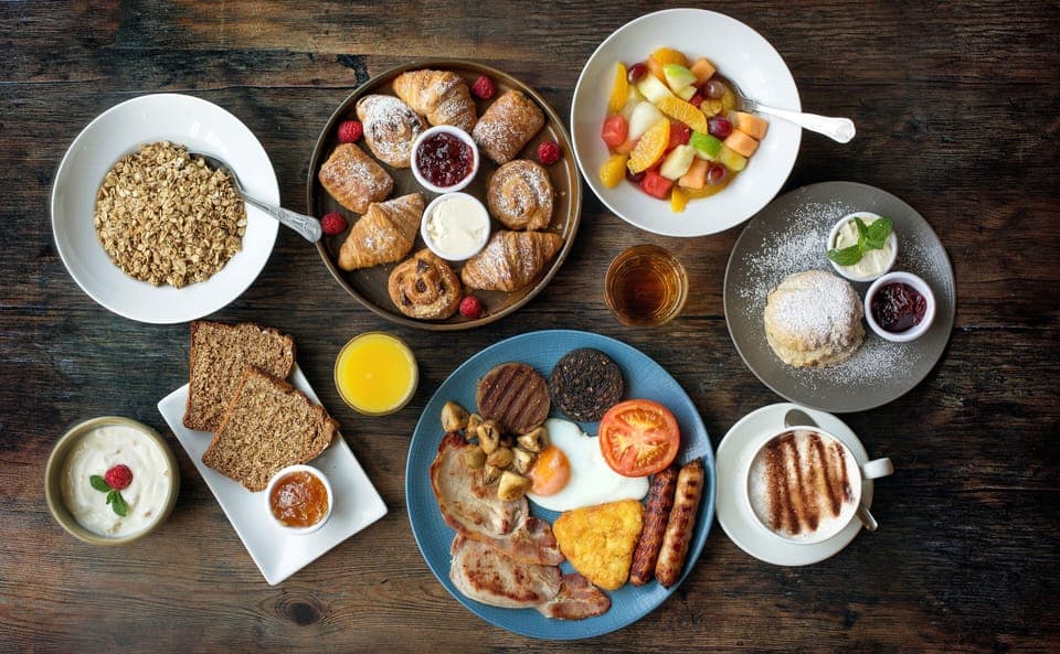 Daily buffet breakfast for a fee
