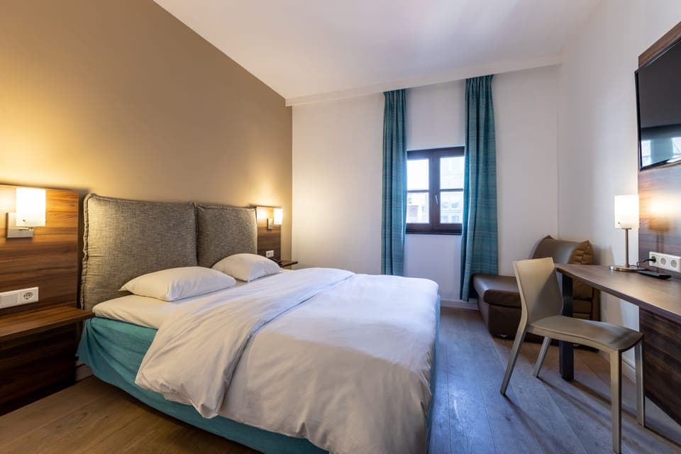 Double Room | Premium bedding, desk, free WiFi, bed sheets