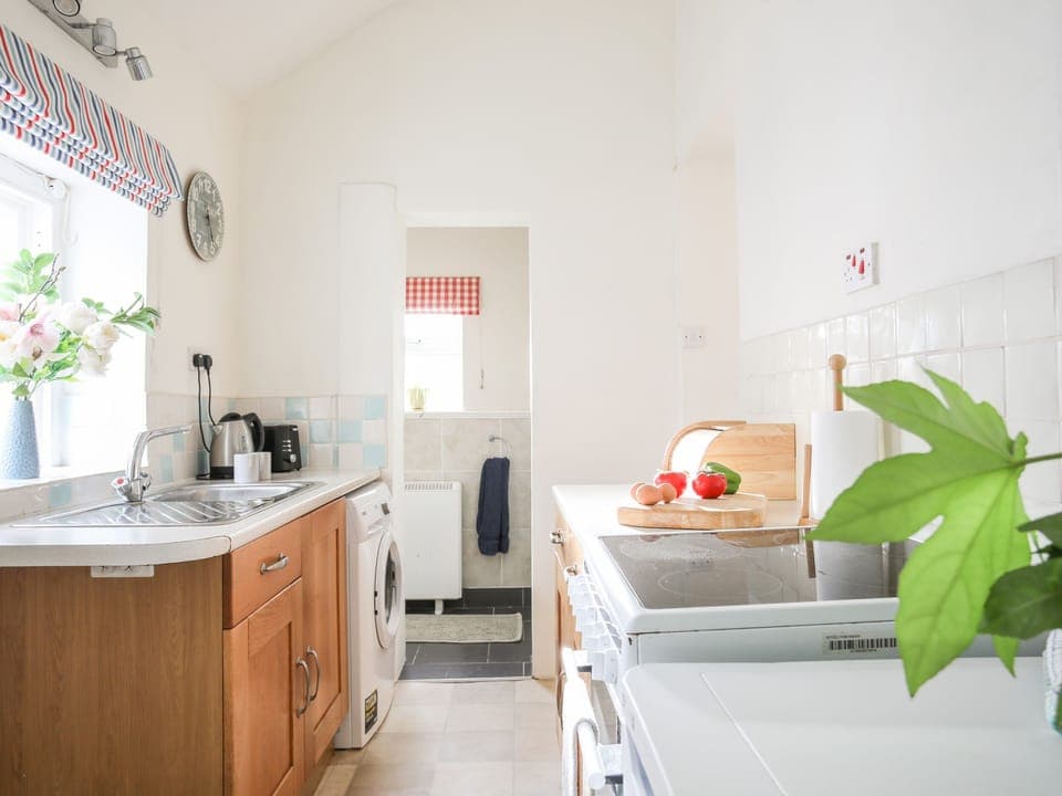 Cottage | Private kitchen | Highchair, cookware/dishes/utensils