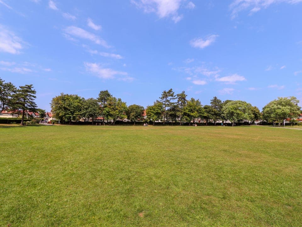 Cottage | Property grounds