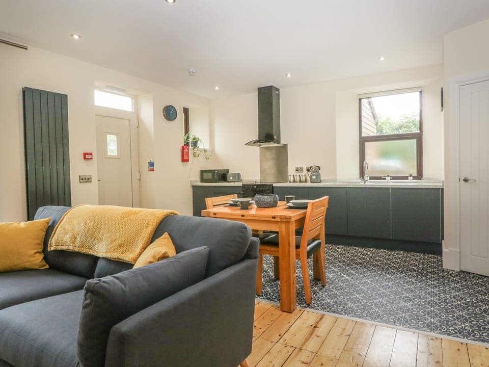 Cottage | Living room | Flat-screen TV