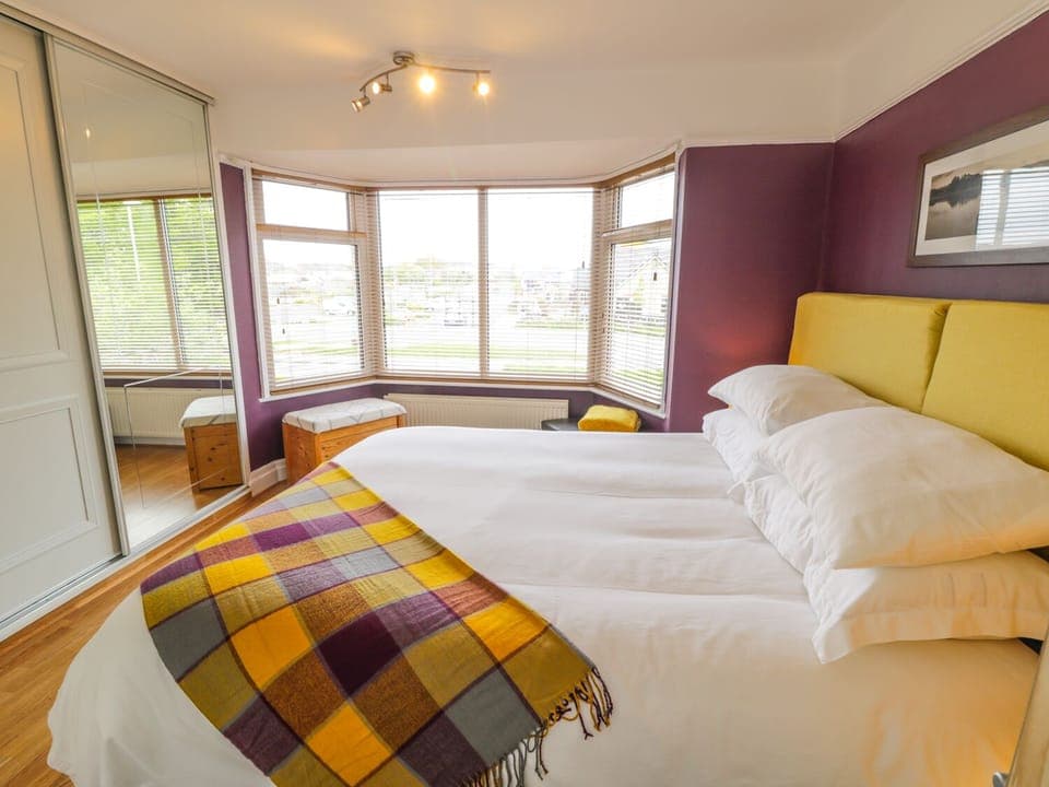 Cottage | 4 bedrooms, individually decorated, individually furnished, free WiFi