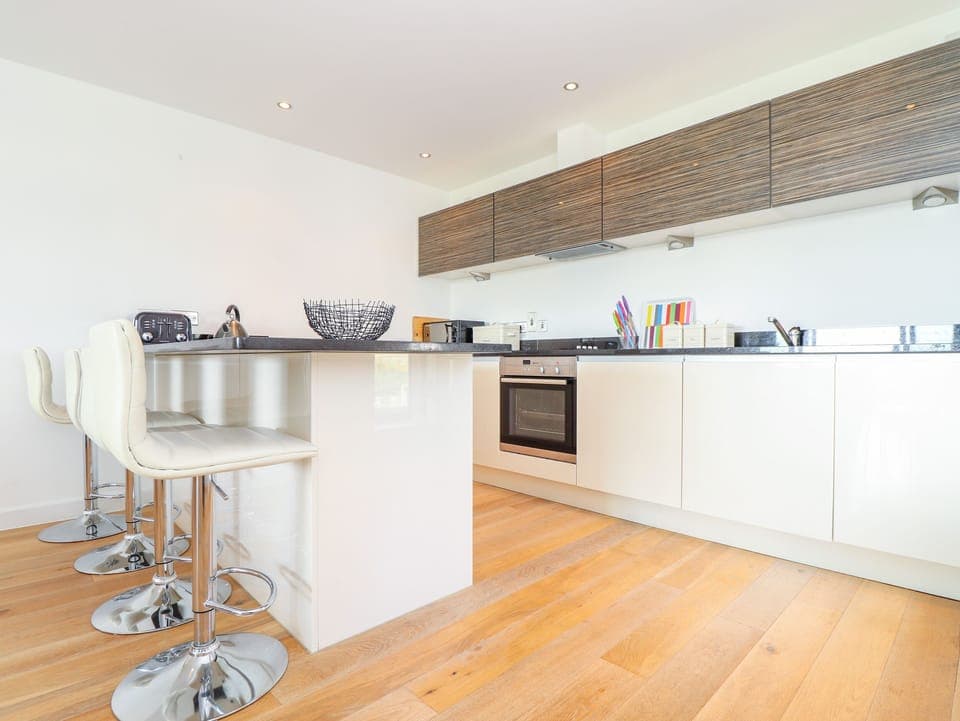 Cottage | Private kitchen | Fridge, dishwasher, electric kettle, toaster